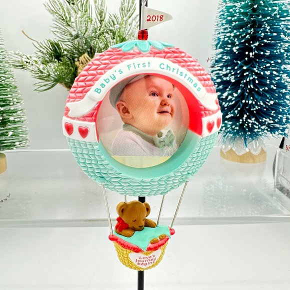 Hallmark Keepsake Ornament Loves Journey Begins Babys First Christmas 2018 - Picture 2 of 9